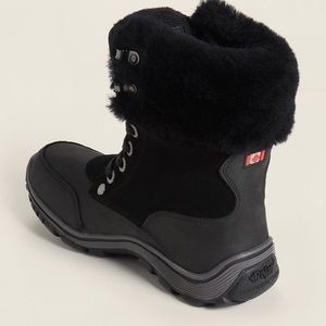 NEW-never worn Pajar Abbie shearling boot